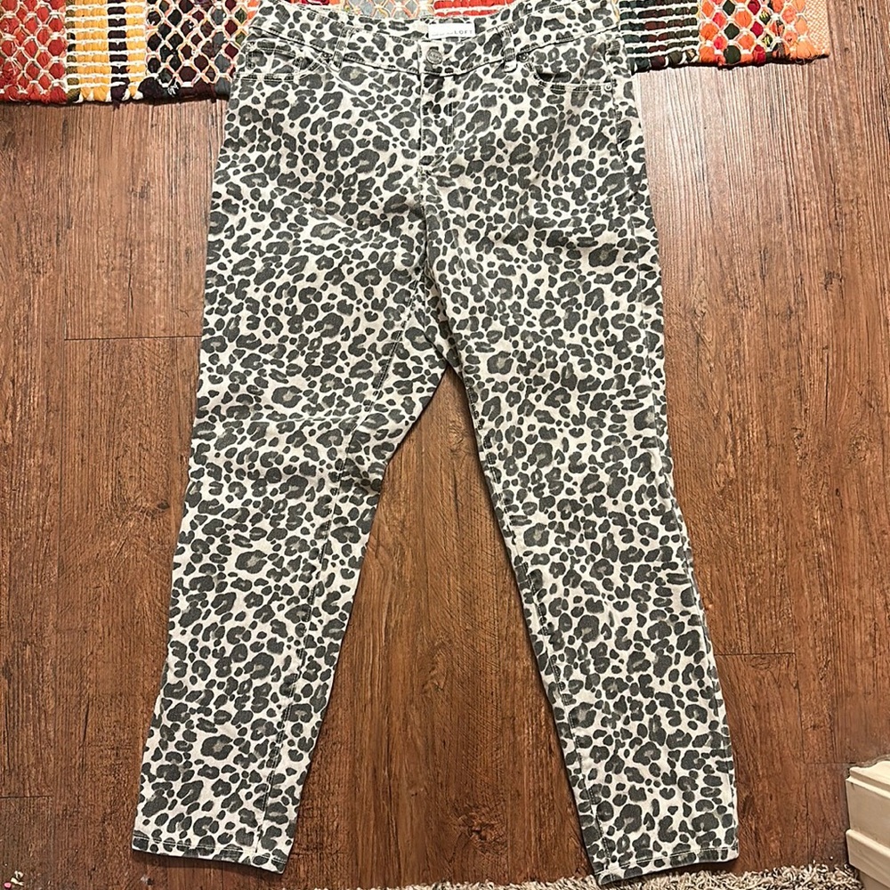 Loft grey leopard skinny jeans size 10/30